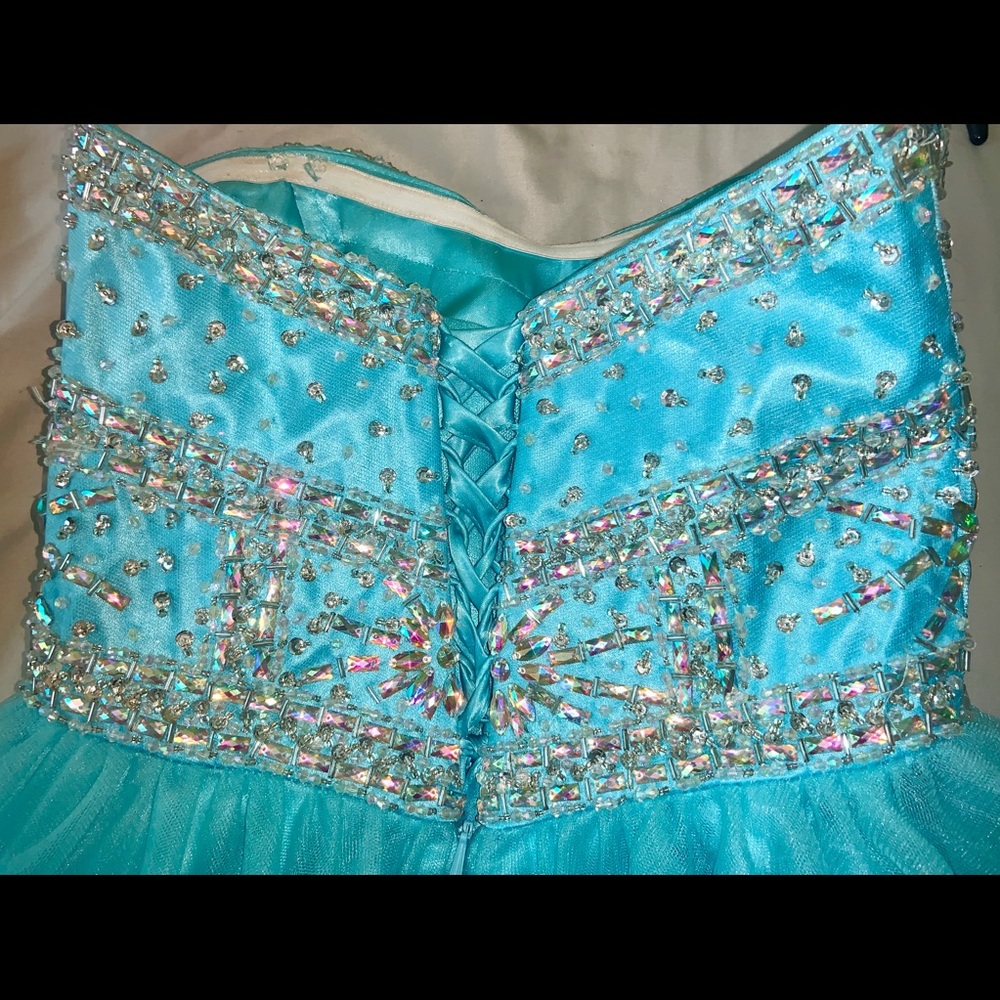 Lt blue cocktail corset dress. Size 6 - Picture 4 of 8